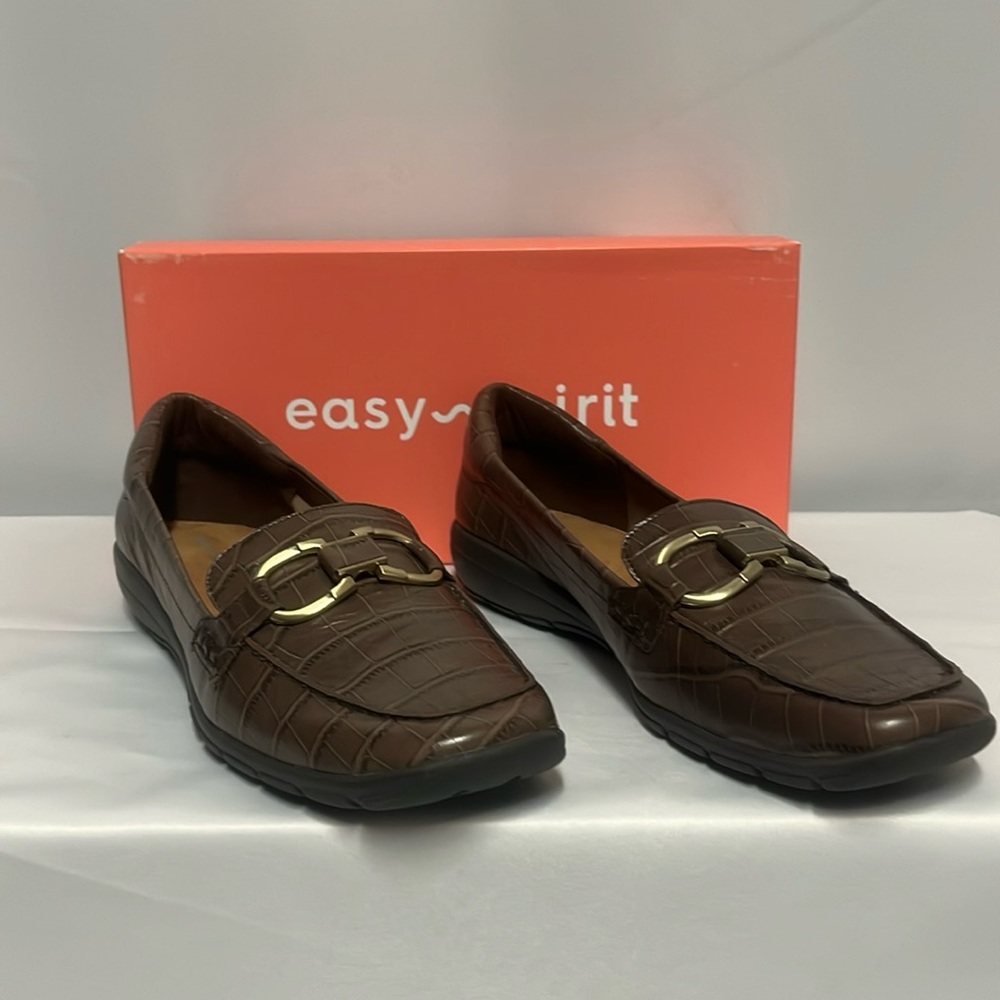 Easy Spirit Women’s Avienta Casual Flats, size 9.5M